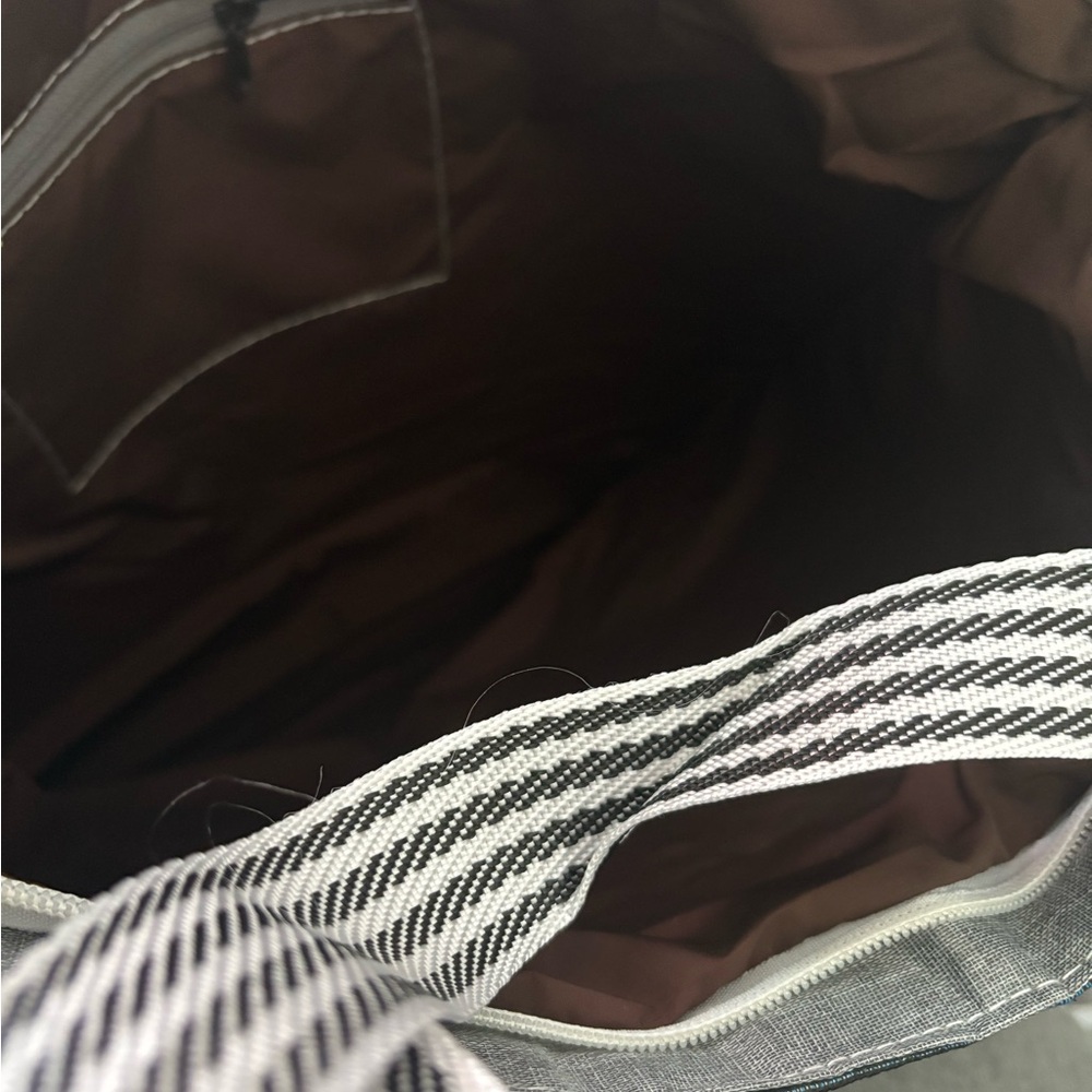 K-Pop Demon Hunters Graphic Tote - Picture 2 of 3